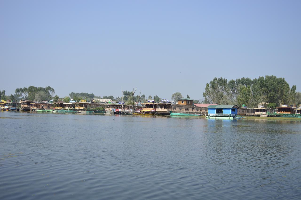 Lake Palace Group Of House Boats Srinagar  Bagian luar foto