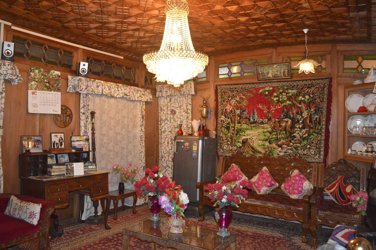 Lake Palace Group Of House Boats Srinagar  Bagian luar foto