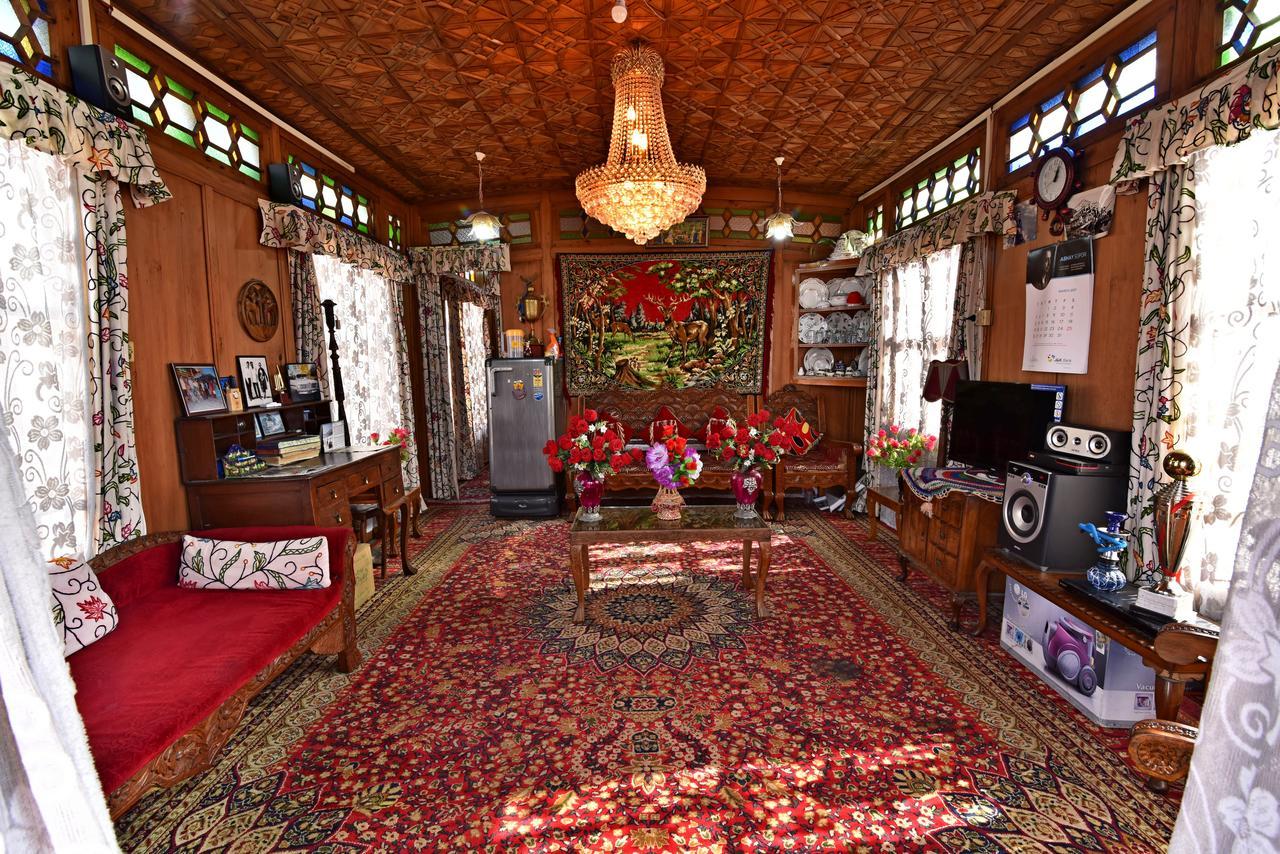 Lake Palace Group Of House Boats Srinagar  Bagian luar foto